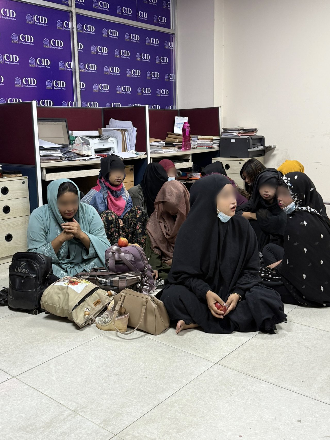 2025 12 Relak Zone Case 11 Blur jpg 202512 BGD Relak Zone Case Full Use