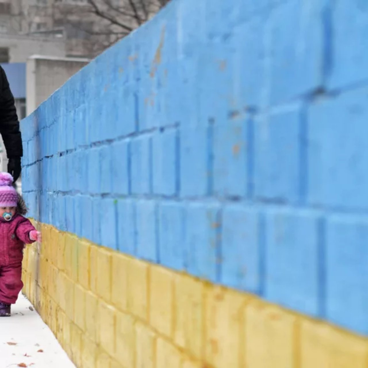 Ukraine father child 1024x576
