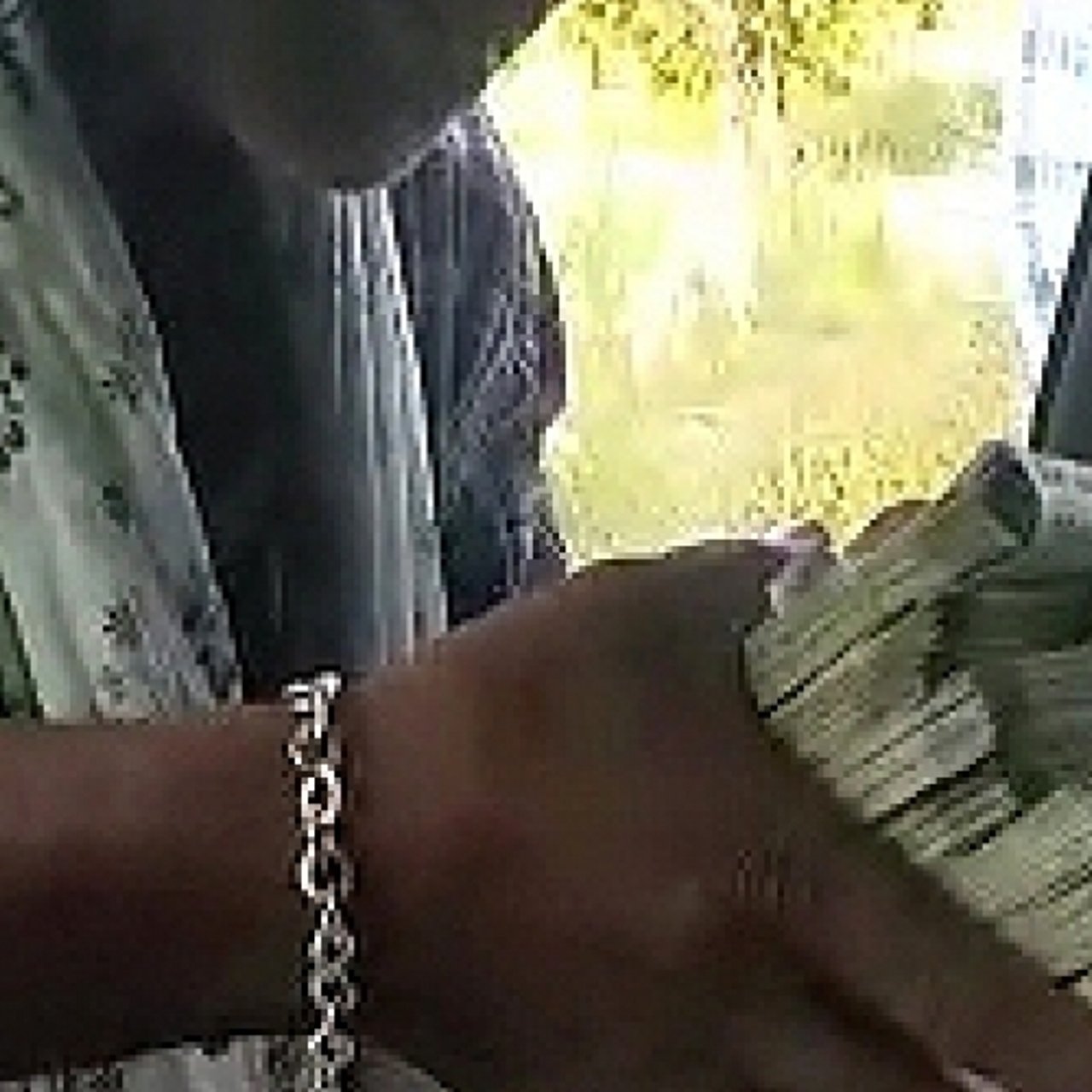 2021 01 Middleman Accepting Cash