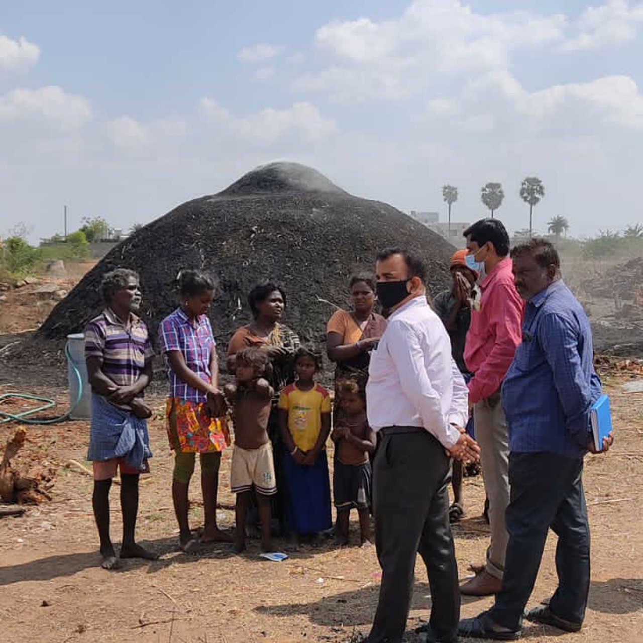2021 04 10 Enquiry at the worksite 1 jpg 202104 CHE Arun Kumar Charcoal Unit Rescue Approved for Full Use
