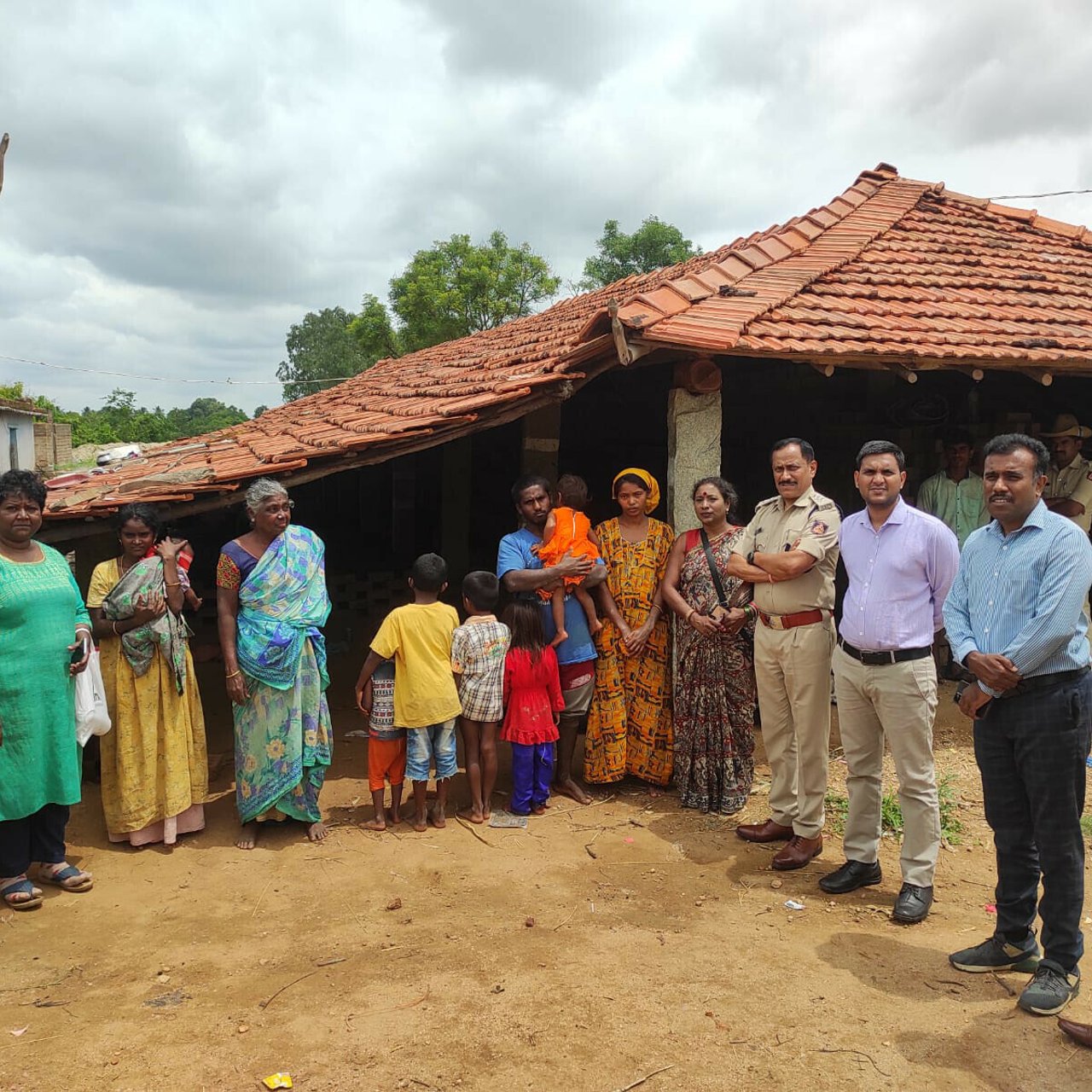 2022 06 Mukti Rescue Labourers and rescue team at the kiln jpeg 202206 BAN Mukti Coalition Rescue Approved for Full Use