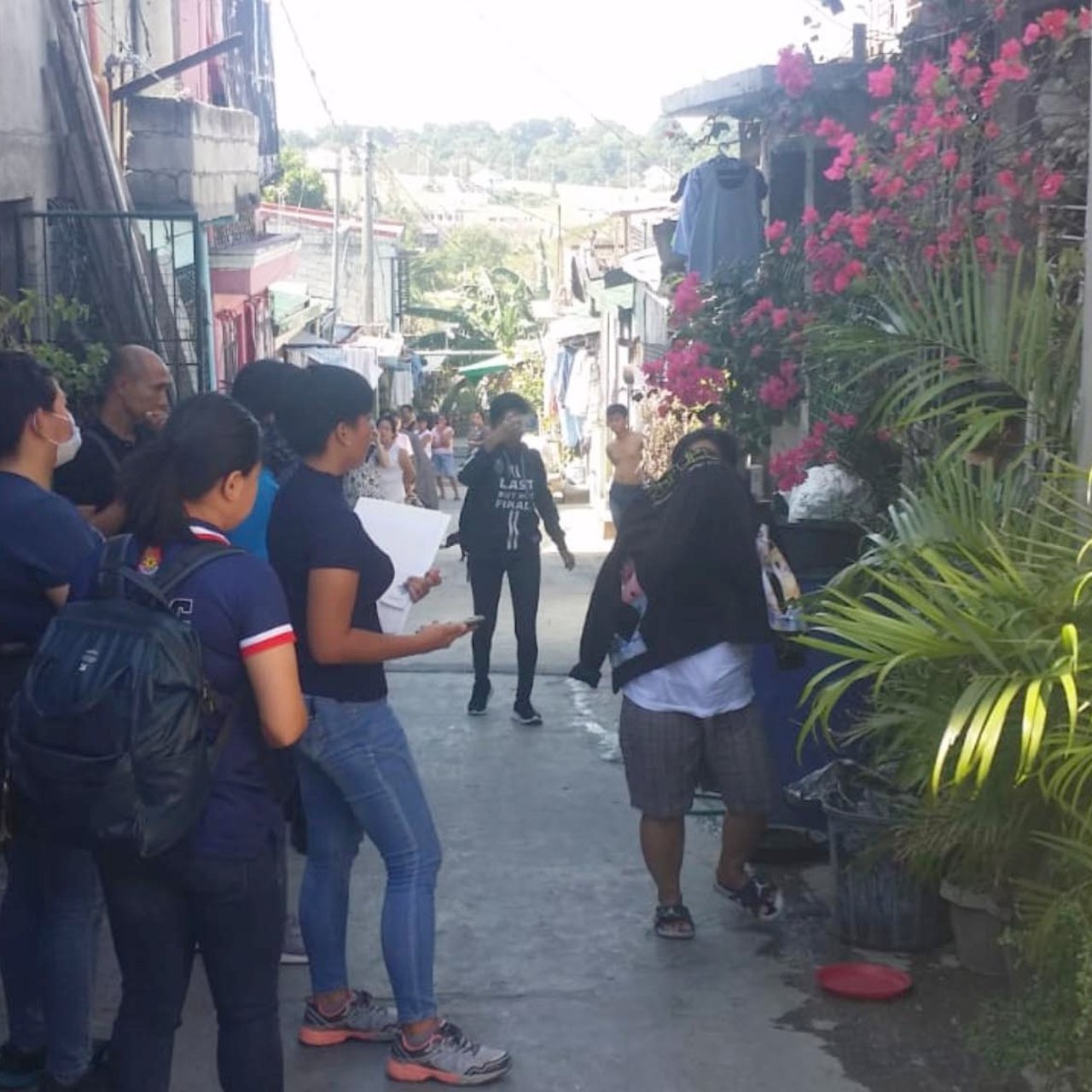 2 Police and suspect in Laguna