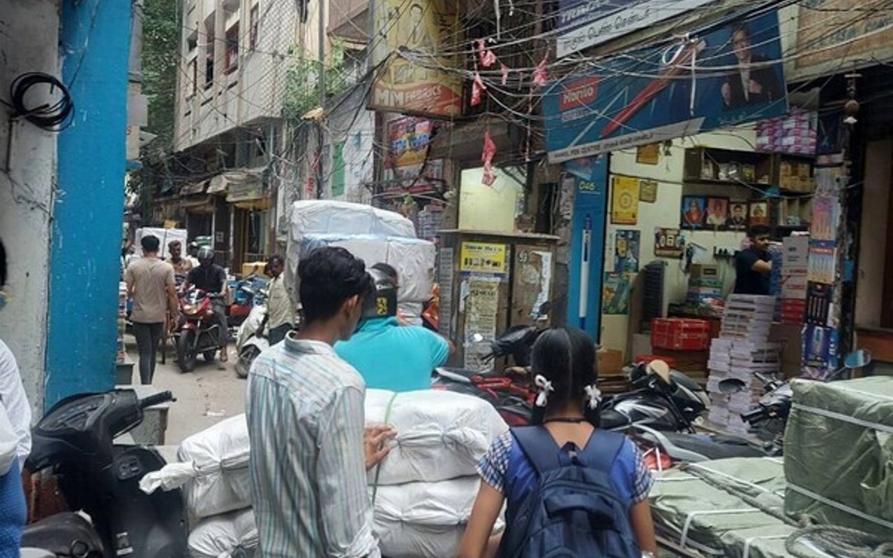 2023 07 Tamil Nadu Jewelry Factory Street View 2023 07 Tamil Nadu Minor Boys Rescued from Jewelry Factory Limited Use