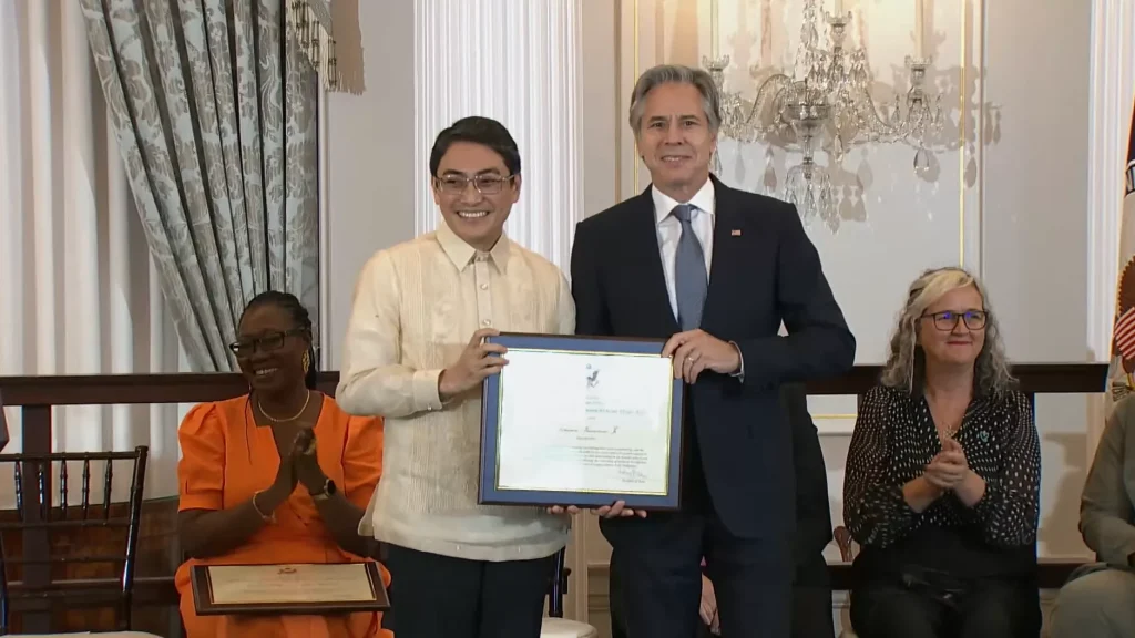 IJM Philippines’ leader receives TIP Award from the U.S. State Department